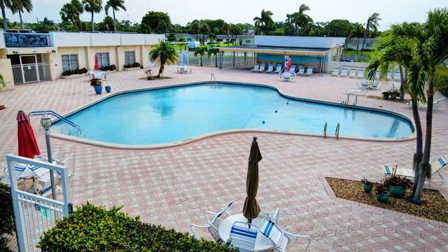 2898 Ashley Dr Drive E C, West Palm Beach, FL 33415