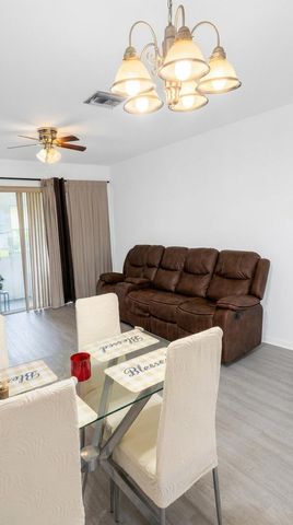 2898 Ashley Dr Drive E C, West Palm Beach, FL 33415