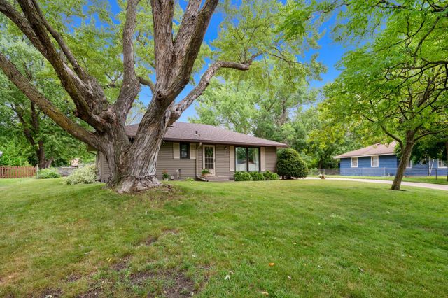 11335 Swallow Street NW, Coon Rapids, MN 55433