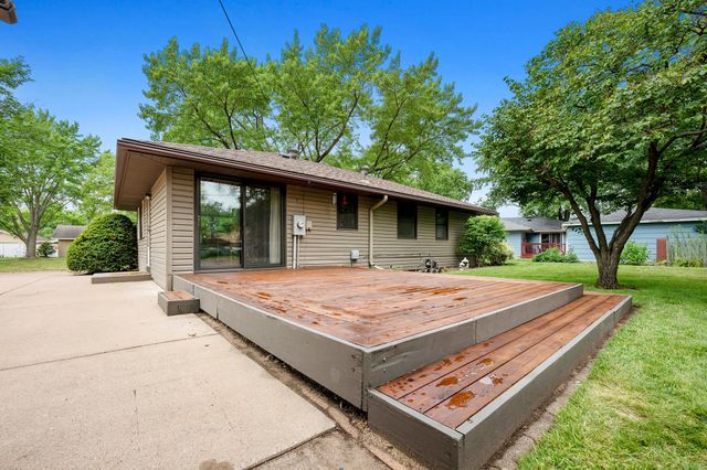 11335 Swallow Street NW, Coon Rapids, MN 55433