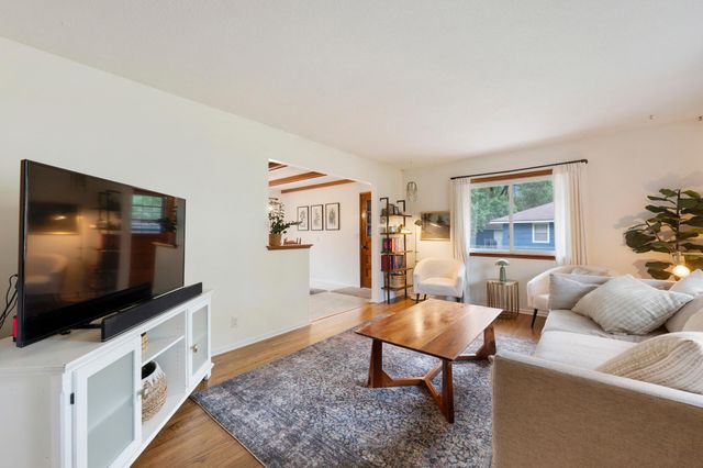 11335 Swallow Street NW, Coon Rapids, MN 55433