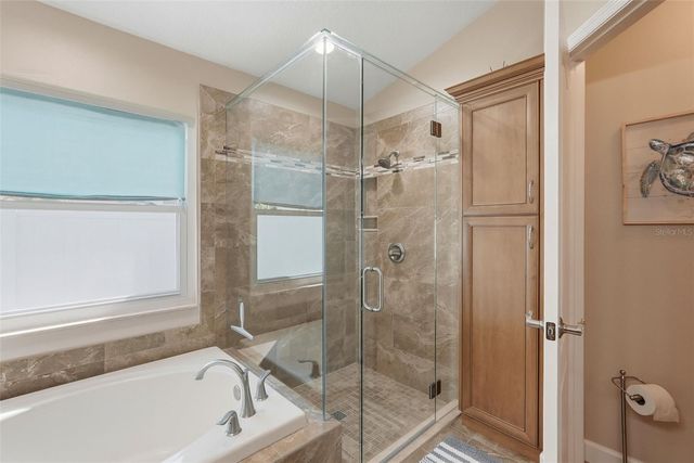 1240 BLUFFS CIRCLE, Dunedin, FL 34698