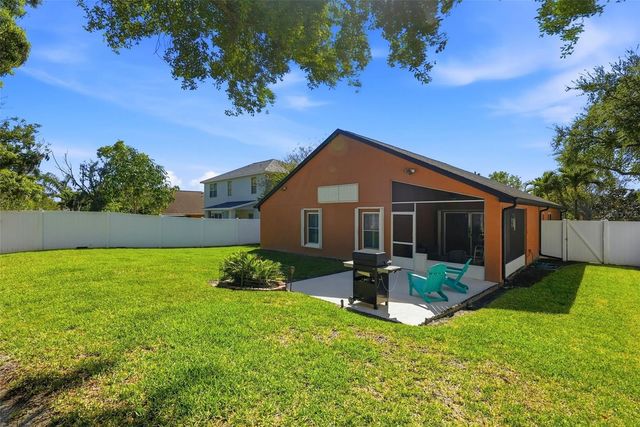 1240 BLUFFS CIRCLE, Dunedin, FL 34698