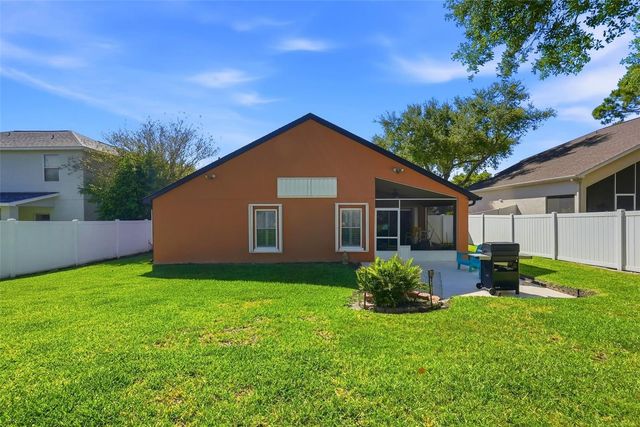 1240 BLUFFS CIRCLE, Dunedin, FL 34698