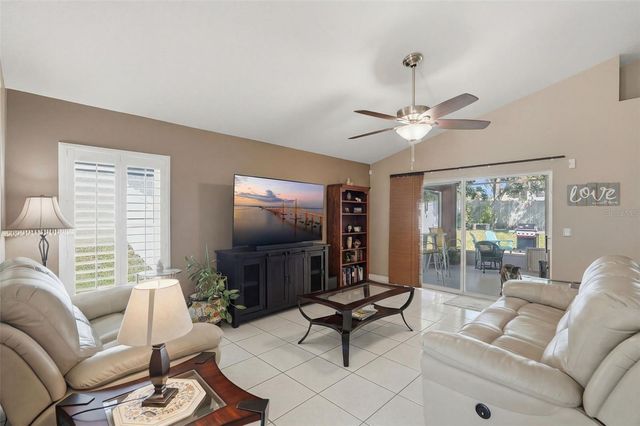 1240 BLUFFS CIRCLE, Dunedin, FL 34698