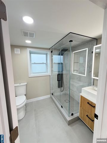 157 Cottage Place 1, Fairview, NJ 07022