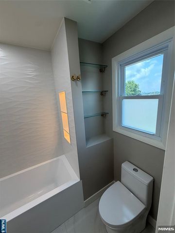 157 Cottage Place 1, Fairview, NJ 07022