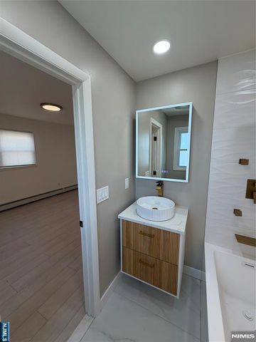 157 Cottage Place 1, Fairview, NJ 07022