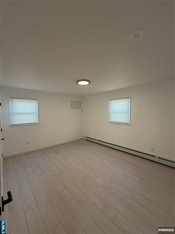 157 Cottage Place 1, Fairview, NJ 07022