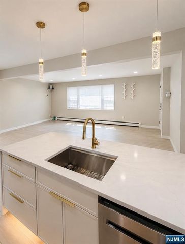 157 Cottage Place 1, Fairview, NJ 07022