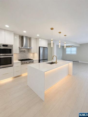 157 Cottage Place 1, Fairview, NJ 07022