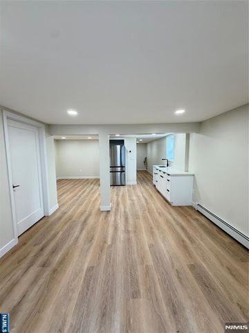 157 Cottage Place 1, Fairview, NJ 07022