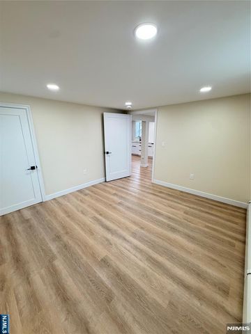 157 Cottage Place 1, Fairview, NJ 07022