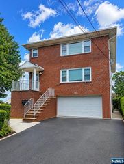 157 Cottage Place 1, Fairview, NJ 07022