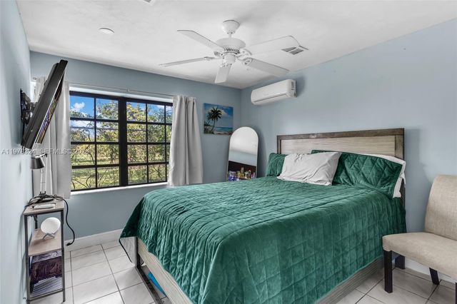 23400 SW 142nd Ave, Homestead, FL 33032