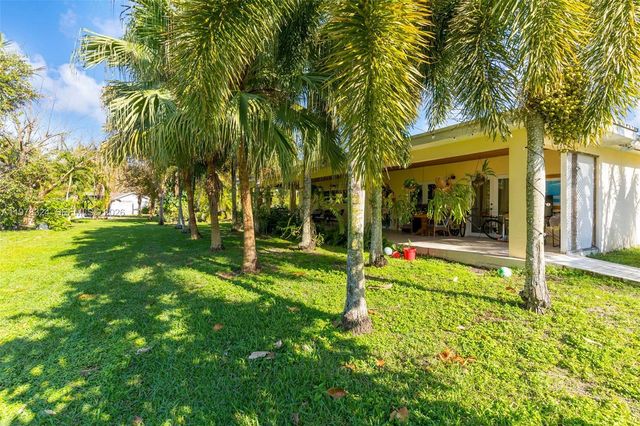 23400 SW 142nd Ave, Homestead, FL 33032