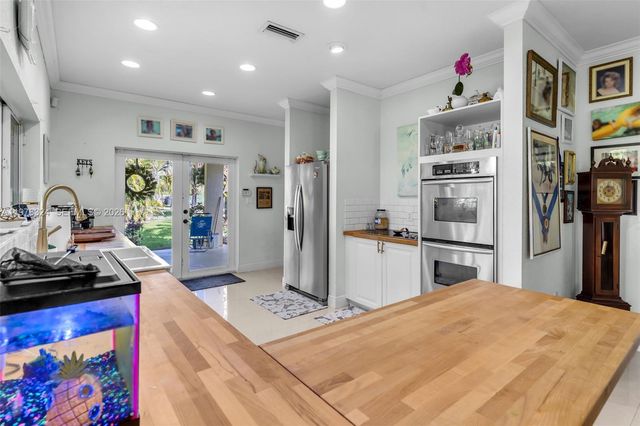 23400 SW 142nd Ave, Homestead, FL 33032