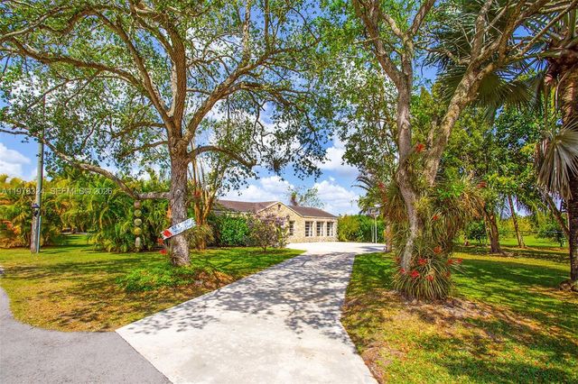 23400 SW 142nd Ave, Homestead, FL 33032