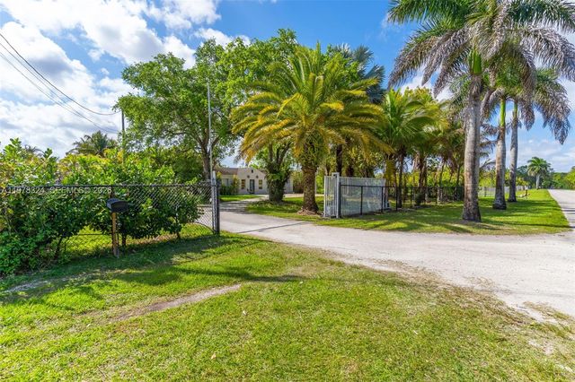 23400 SW 142nd Ave, Homestead, FL 33032