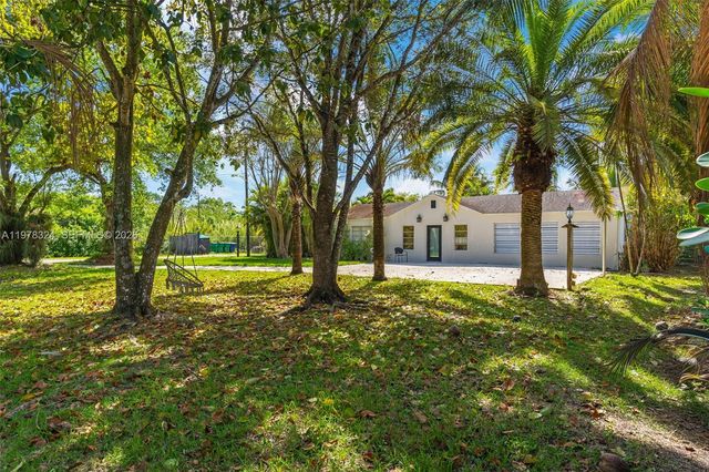 23400 SW 142nd Ave, Homestead, FL 33032