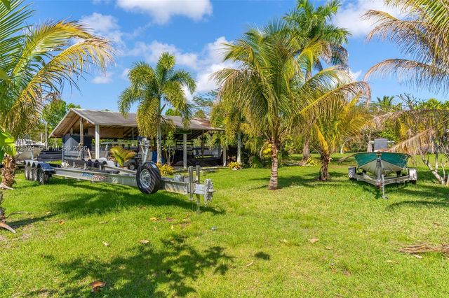 23400 SW 142nd Ave, Homestead, FL 33032