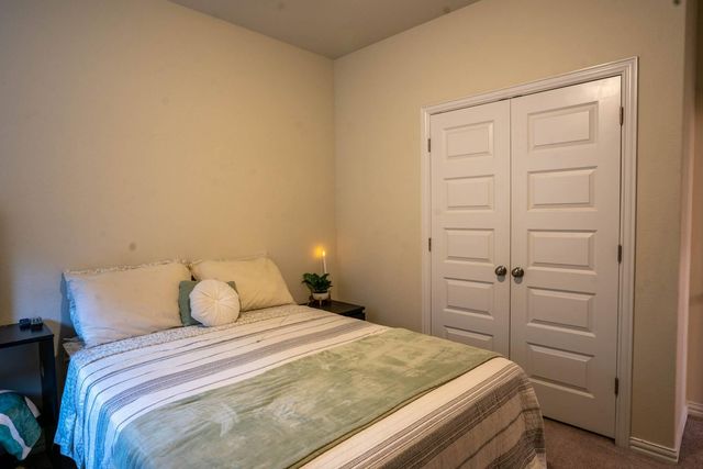 1759 Oyster CRK, Buda, TX 78610