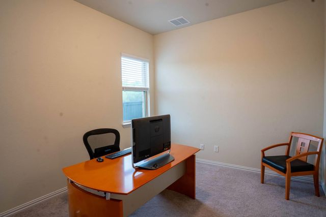 1759 Oyster CRK, Buda, TX 78610