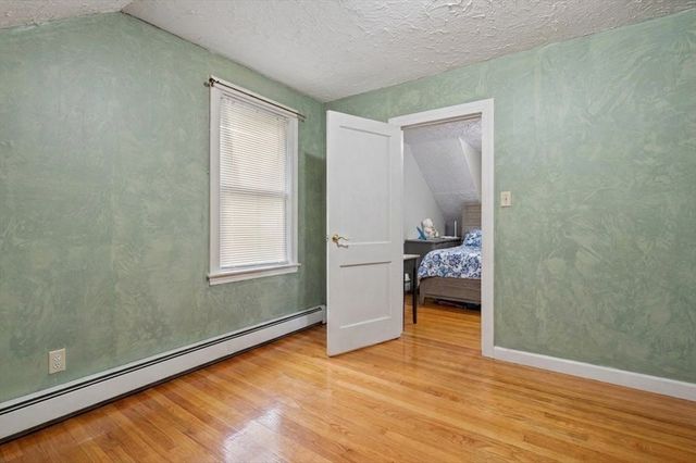 20 Brightwood Ave, Worcester, MA 01604