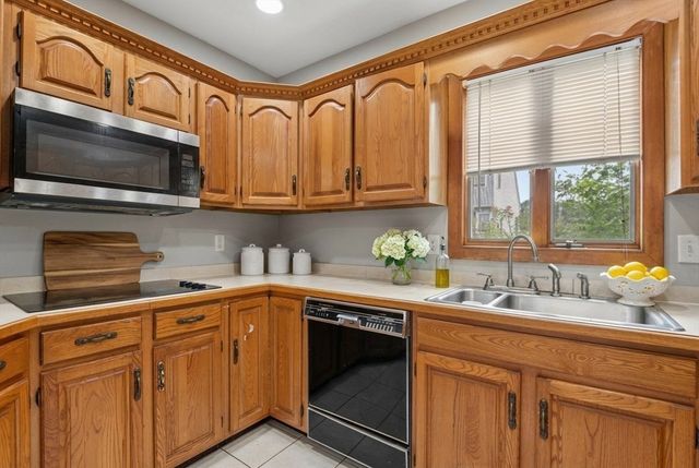 20 Brightwood Ave, Worcester, MA 01604