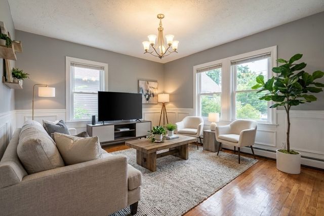 20 Brightwood Ave, Worcester, MA 01604