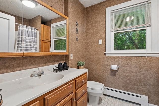 20 Brightwood Ave, Worcester, MA 01604