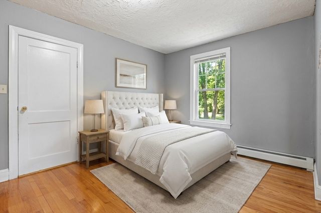20 Brightwood Ave, Worcester, MA 01604