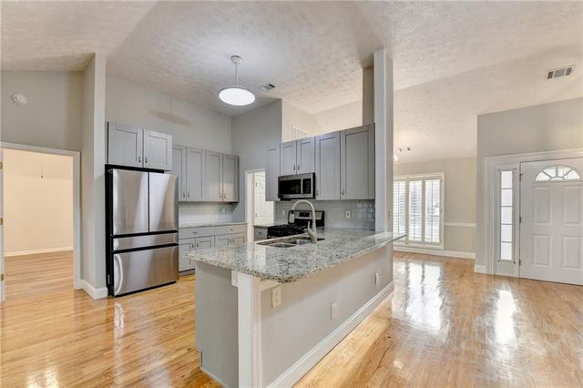 1075 Prestonwood Drive, Lawrenceville, GA 30043