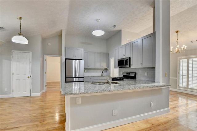 1075 Prestonwood Drive, Lawrenceville, GA 30043