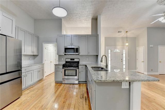 1075 Prestonwood Drive, Lawrenceville, GA 30043