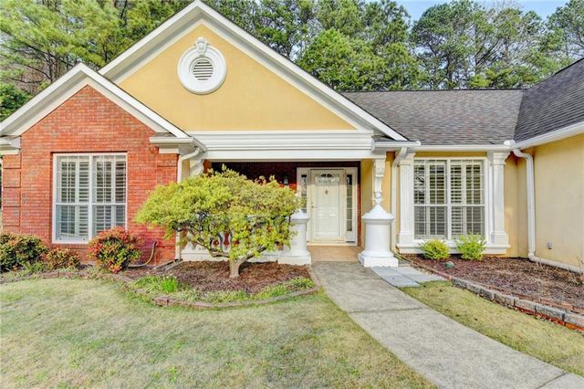 1075 Prestonwood Drive, Lawrenceville, GA 30043