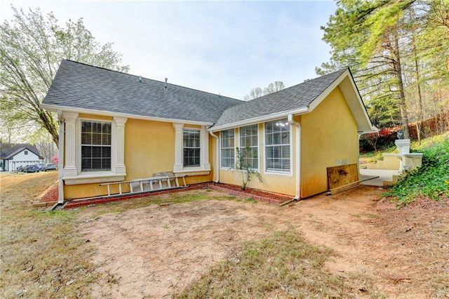 1075 Prestonwood Drive, Lawrenceville, GA 30043