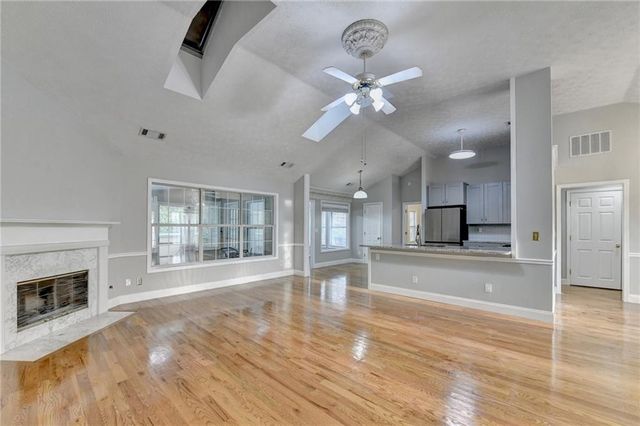 1075 Prestonwood Drive, Lawrenceville, GA 30043