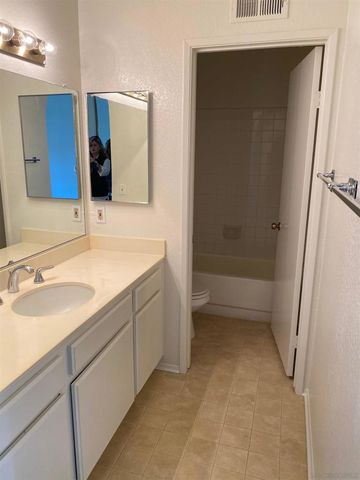 7608 Palmilla Dr, San Diego, CA 92122