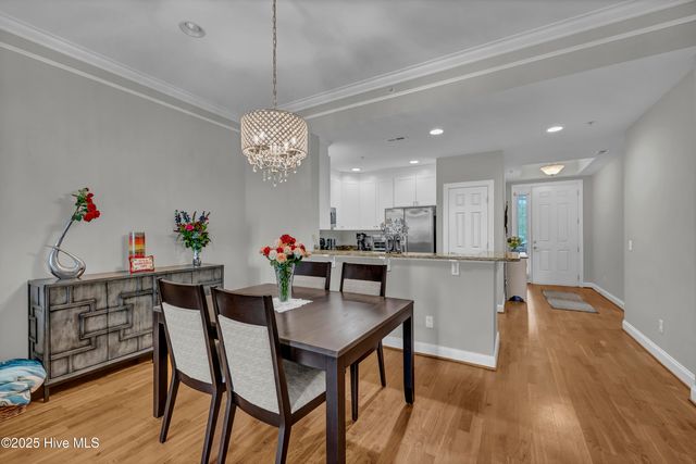 215 Valencia Court Unit 203, Wilmington, NC 28412