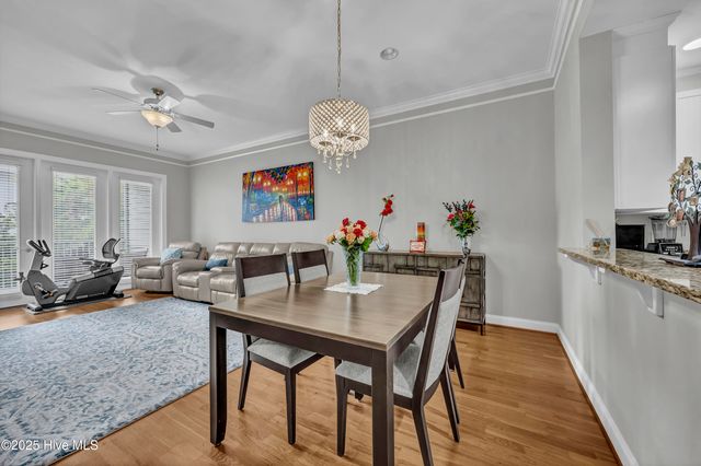 215 Valencia Court Unit 203, Wilmington, NC 28412