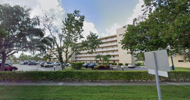 441 SE 3rd Street 505, Dania Beach, FL 33004