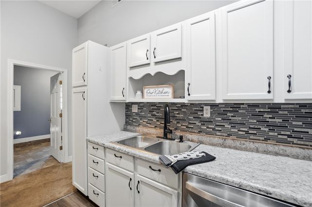 2553 Derr Road, Springfield, OH 45503