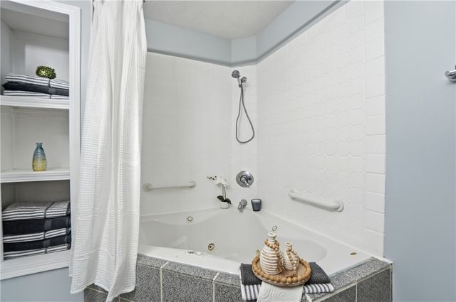 2553 Derr Road, Springfield, OH 45503
