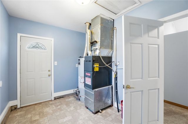 2553 Derr Road, Springfield, OH 45503