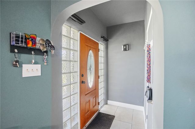 2553 Derr Road, Springfield, OH 45503