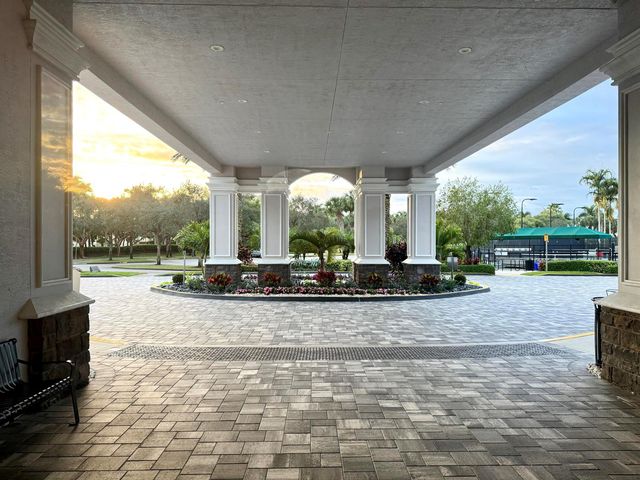 9385 Ivory Isle Road, Boynton Beach, FL 33473