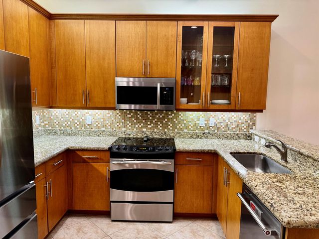 9385 Ivory Isle Road, Boynton Beach, FL 33473