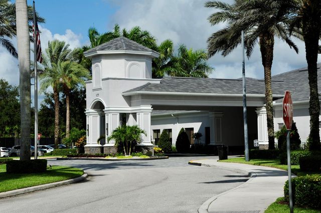 9385 Ivory Isle Road, Boynton Beach, FL 33473