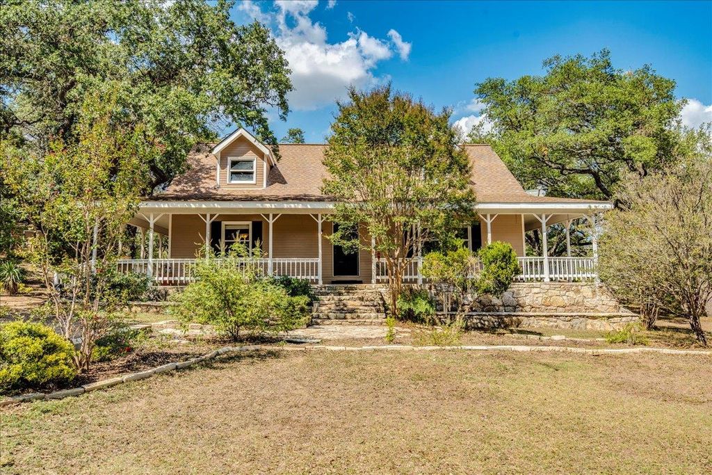 251 Oak Grove DR, Dripping Springs, TX 78620